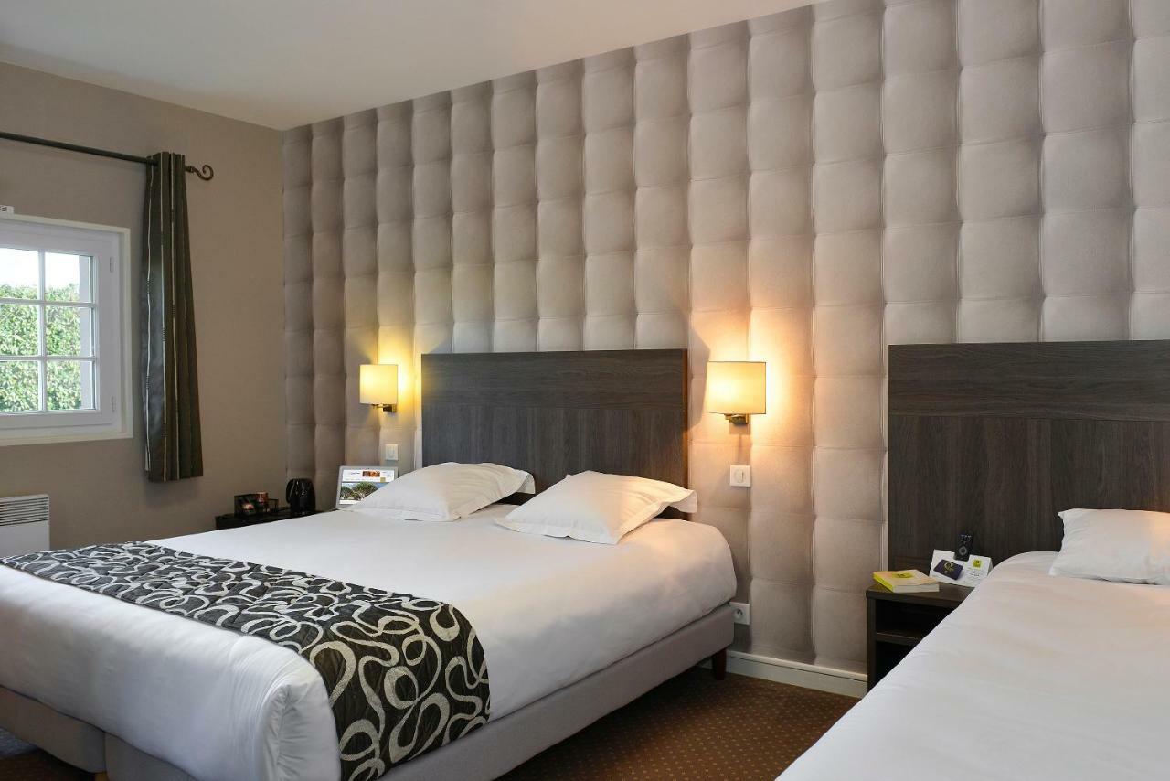Logis Hotel Restaurant Des Chateaux อาแซ-เลอ-ริโด ภายนอก รูปภาพ